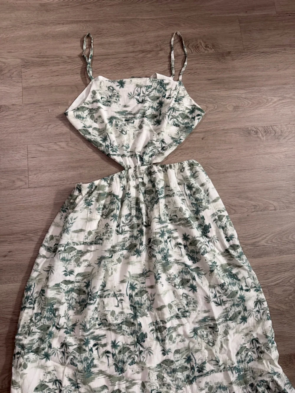 Abercrombie and Fitch Open Back Green Botanical Print Maxi Dress Summer Dress